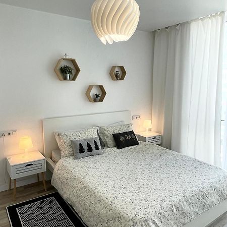 Scandinavian Apartment На Марсельской Krîjanivka Exterior foto